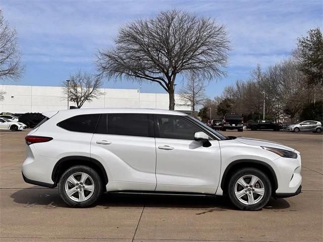 used 2022 Toyota Highlander car, priced at $29,499