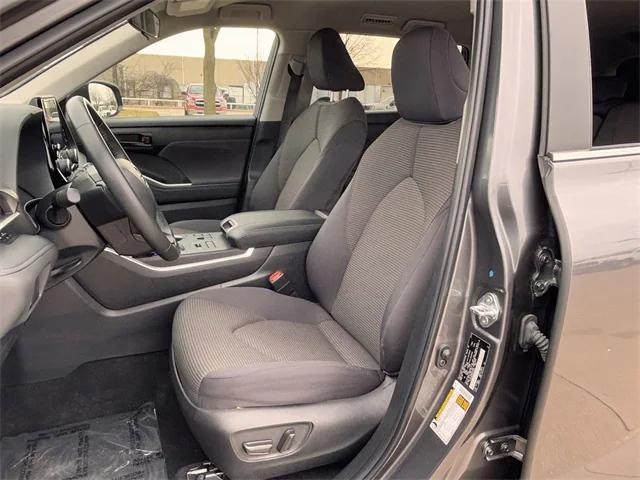 used 2024 Toyota Highlander car, priced at $38,554