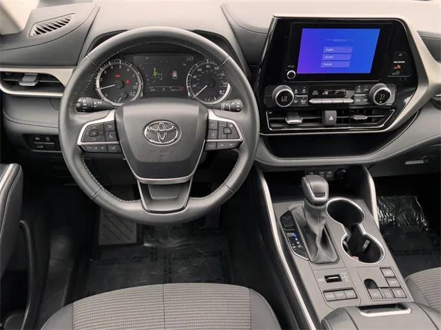 used 2024 Toyota Highlander car, priced at $38,554