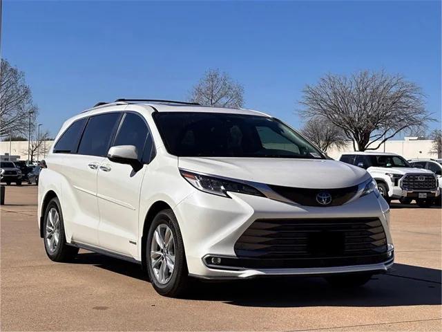 used 2021 Toyota Sienna car, priced at $38,659