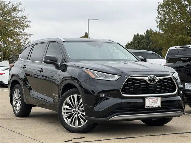 used 2024 Toyota Highlander car, priced at $43,884
