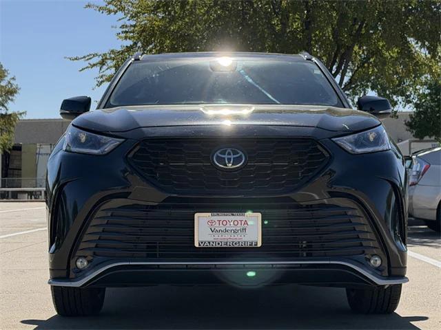 used 2024 Toyota Highlander car, priced at $41,510