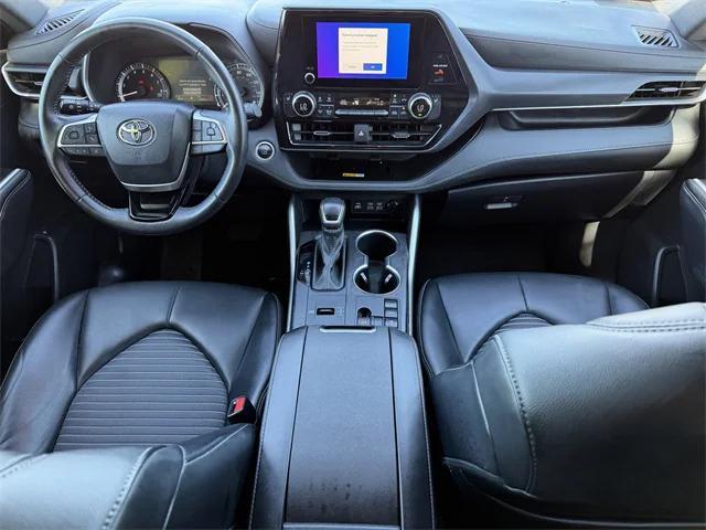 used 2024 Toyota Highlander car, priced at $41,510