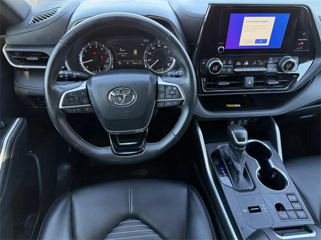 used 2024 Toyota Highlander car, priced at $41,510