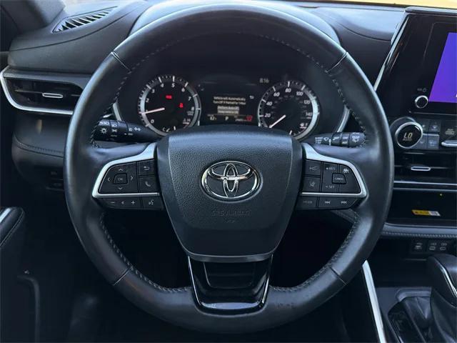 used 2024 Toyota Highlander car, priced at $41,510