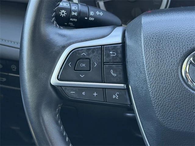 used 2024 Toyota Highlander car, priced at $41,510