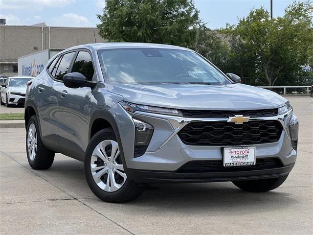 used 2025 Chevrolet Trax car, priced at $21,788