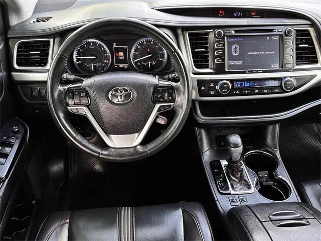 used 2019 Toyota Highlander car, priced at $24,884