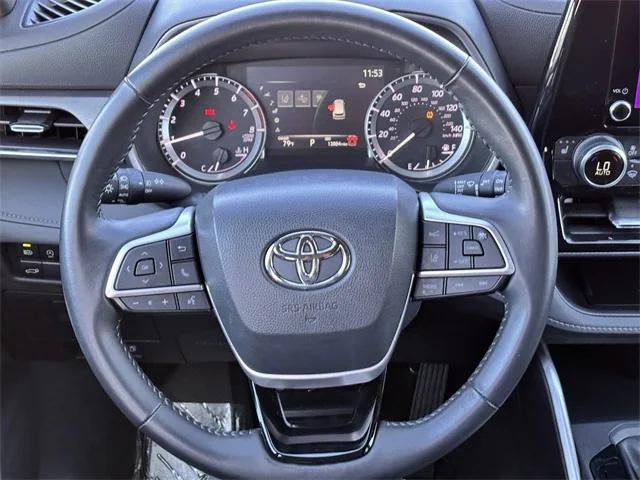 used 2024 Toyota Highlander car, priced at $43,874