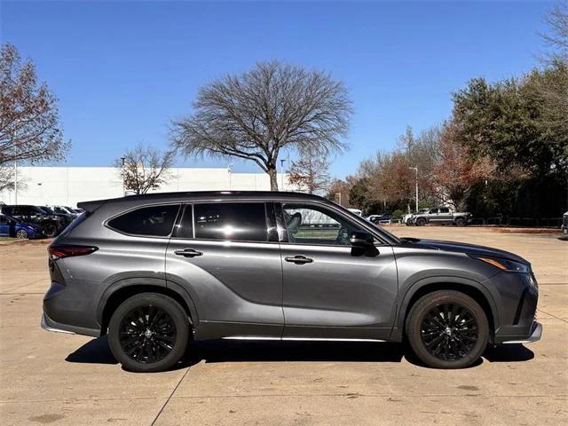 used 2024 Toyota Highlander car, priced at $43,874