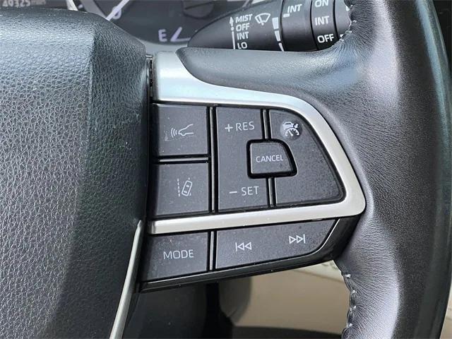 used 2023 Toyota Highlander car, priced at $33,616