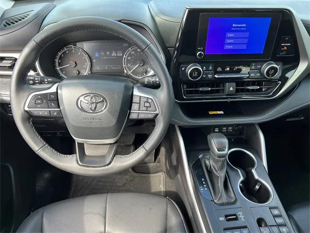 used 2024 Toyota Highlander car, priced at $38,994