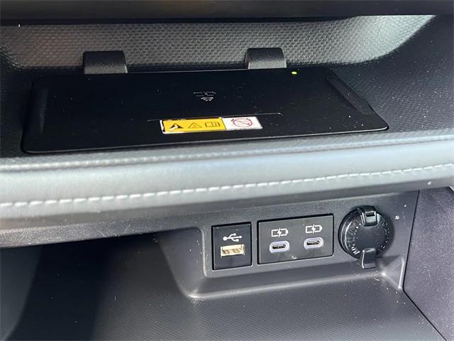 used 2024 Toyota Highlander car, priced at $38,994