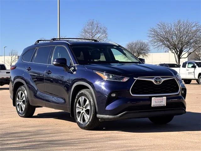 used 2021 Toyota Highlander car, priced at $31,544