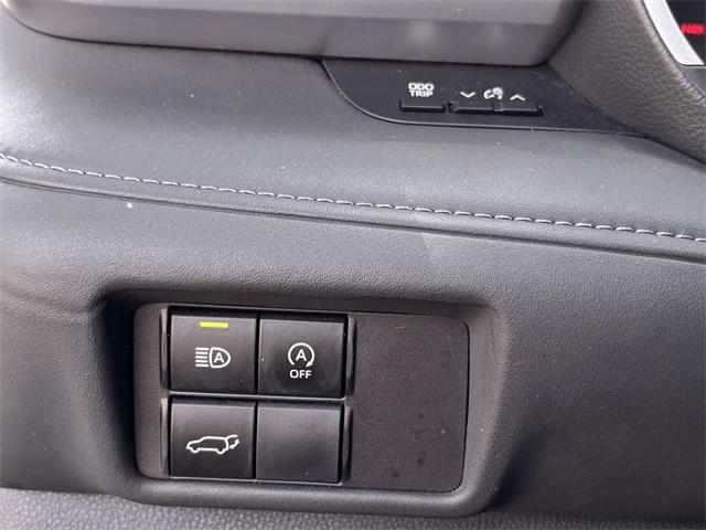 used 2024 Toyota Highlander car, priced at $39,547