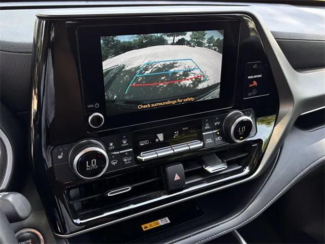 used 2024 Toyota Highlander car, priced at $39,547