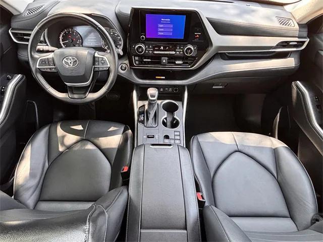 used 2024 Toyota Highlander car, priced at $39,547