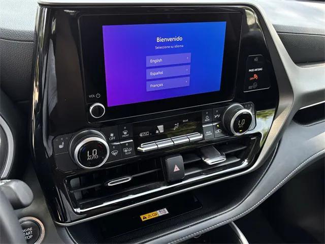used 2024 Toyota Highlander car, priced at $39,547