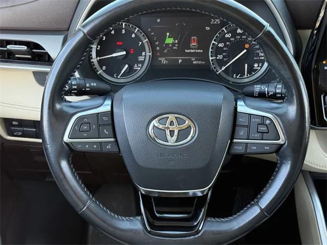 used 2021 Toyota Highlander car, priced at $32,402