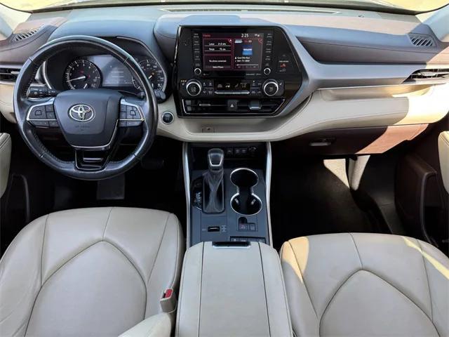 used 2021 Toyota Highlander car, priced at $32,402