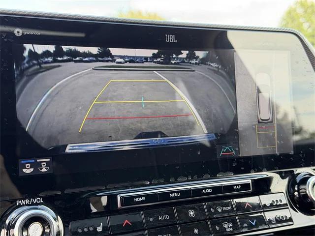 used 2021 Toyota Highlander car, priced at $35,994