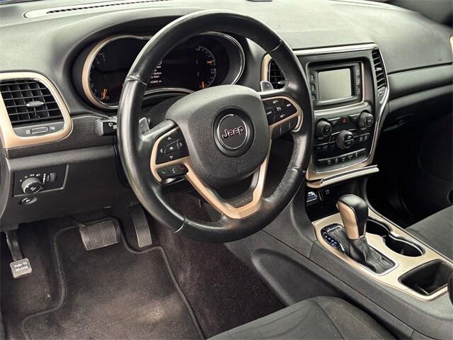 used 2017 Jeep Grand Cherokee car, priced at $13,559