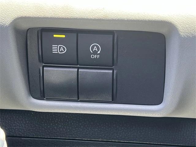 used 2023 Toyota Highlander car, priced at $34,994