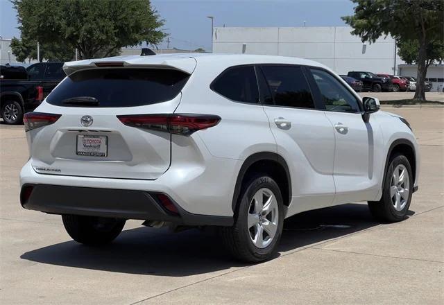 used 2023 Toyota Highlander car, priced at $34,994