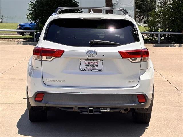 used 2019 Toyota Highlander car, priced at $27,554