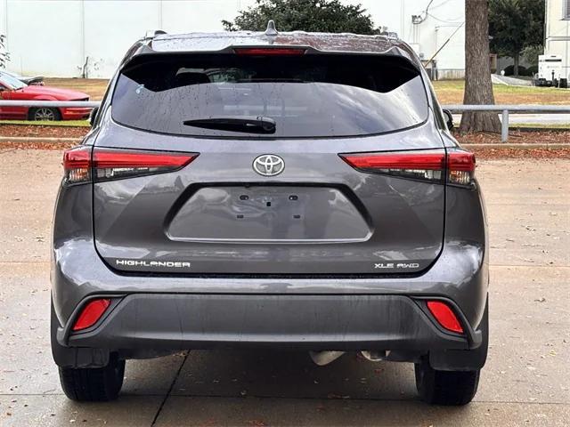 used 2021 Toyota Highlander car, priced at $29,887