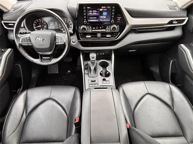 used 2021 Toyota Highlander car, priced at $29,887