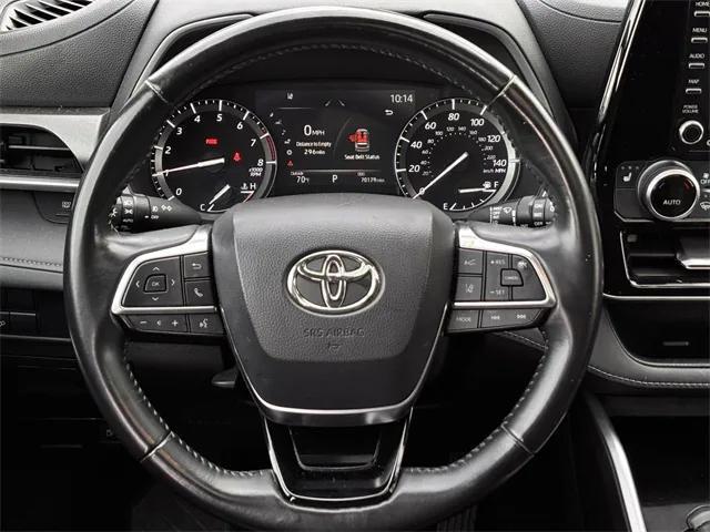 used 2021 Toyota Highlander car, priced at $29,887