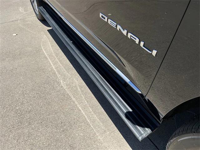used 2023 GMC Yukon XL car, priced at $54,567
