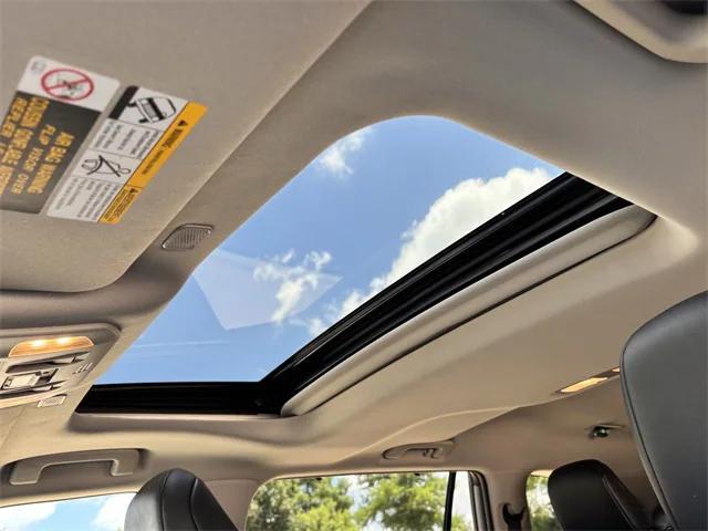 used 2023 Toyota Highlander car, priced at $41,567