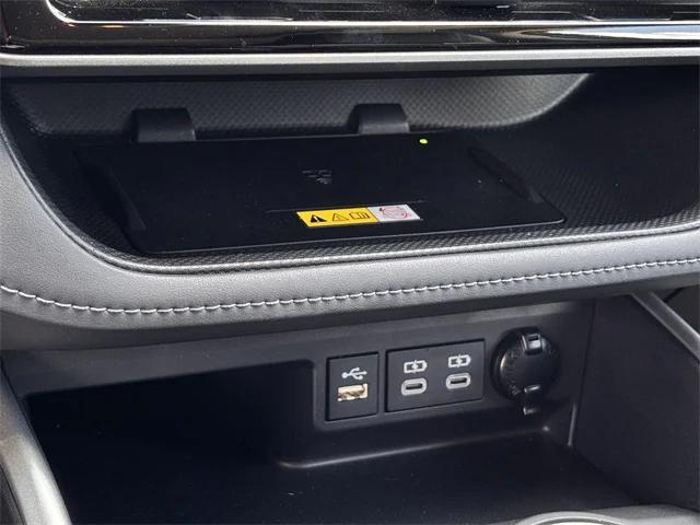used 2023 Toyota Highlander car, priced at $41,567