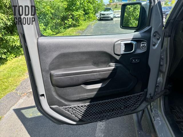 used 2020 Jeep Gladiator car, priced at $27,027