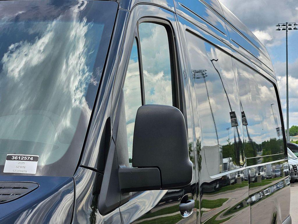 new 2025 Mercedes-Benz Sprinter 2500 car, priced at $82,832