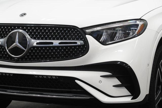 new 2025 Mercedes-Benz GLC 300 car, priced at $62,720