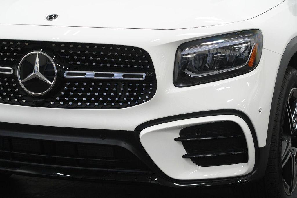 new 2026 Mercedes-Benz GLB 250 car, priced at $59,200