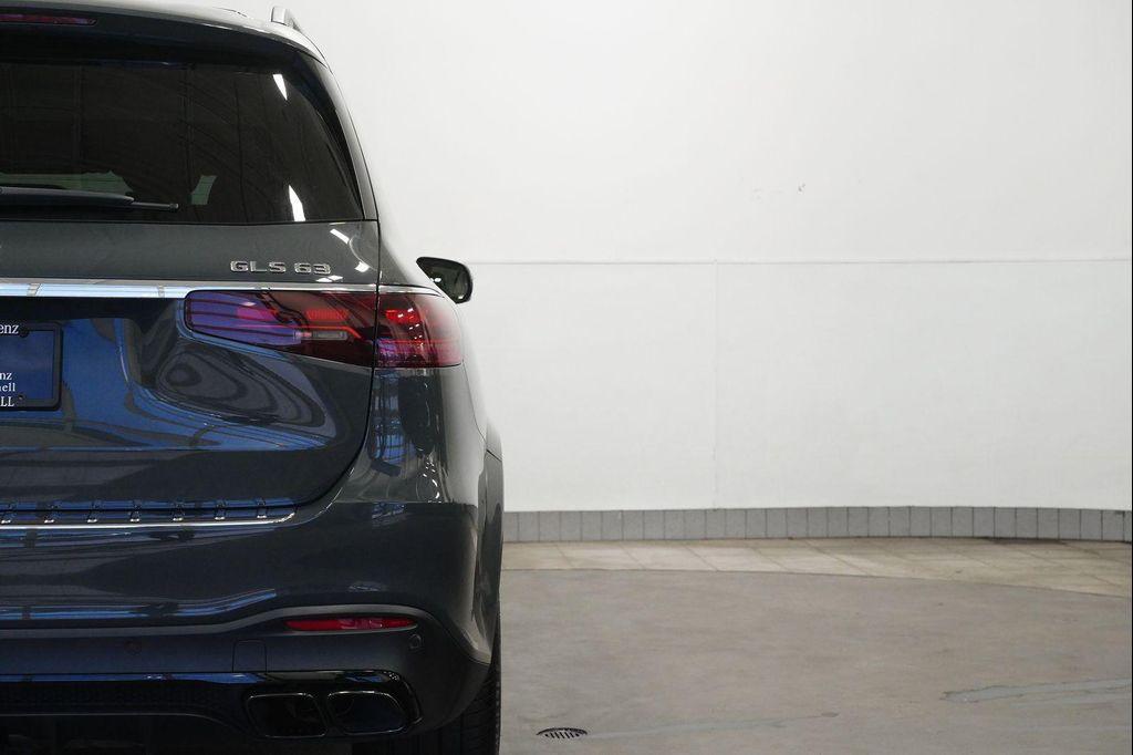 new 2025 Mercedes-Benz AMG GLS 63 car, priced at $170,540