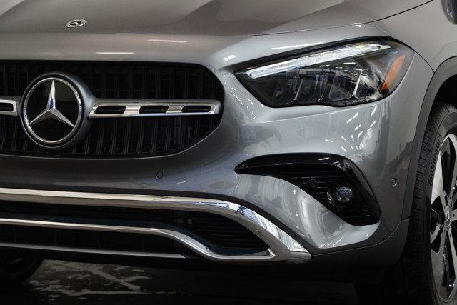 new 2025 Mercedes-Benz GLA 250 car, priced at $51,905