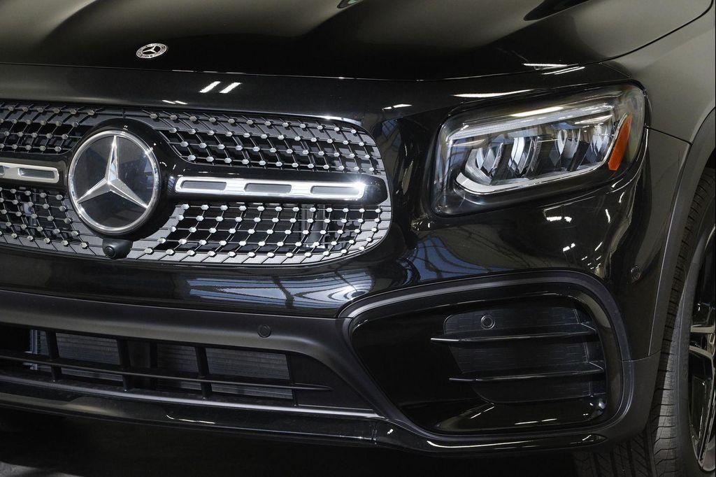 new 2026 Mercedes-Benz GLB 250 car, priced at $57,425