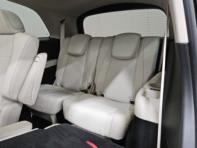 new 2025 Mercedes-Benz GLS 450 car, priced at $97,100