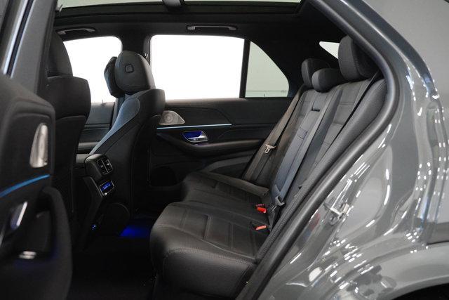 new 2025 Mercedes-Benz GLE 580 car, priced at $110,410