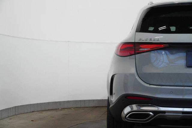new 2025 Mercedes-Benz GLC 300 car, priced at $60,570
