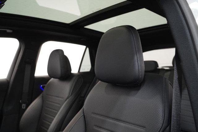 new 2025 Mercedes-Benz GLC 300 car, priced at $60,570