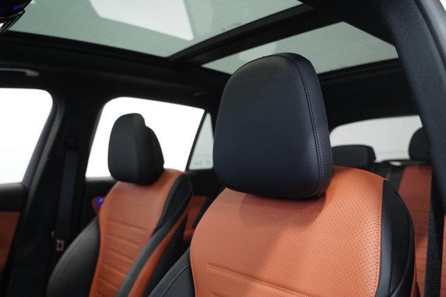 new 2025 Mercedes-Benz GLC 300 car, priced at $63,340