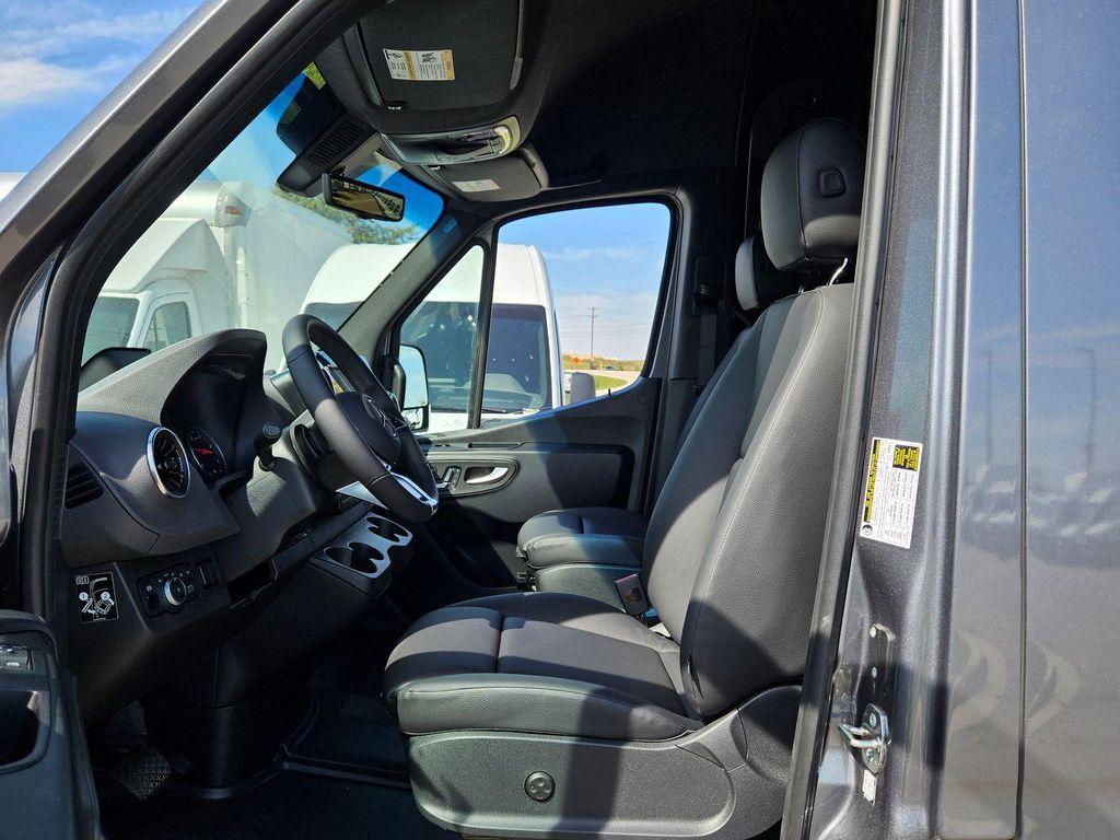 new 2025 Mercedes-Benz Sprinter 2500 car, priced at $80,566