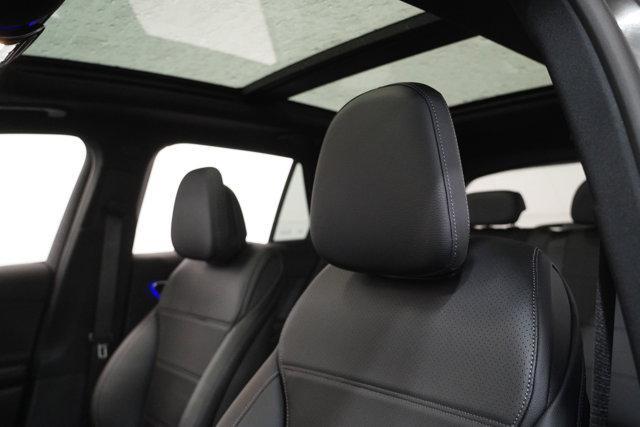 new 2025 Mercedes-Benz GLC 300 car, priced at $54,185