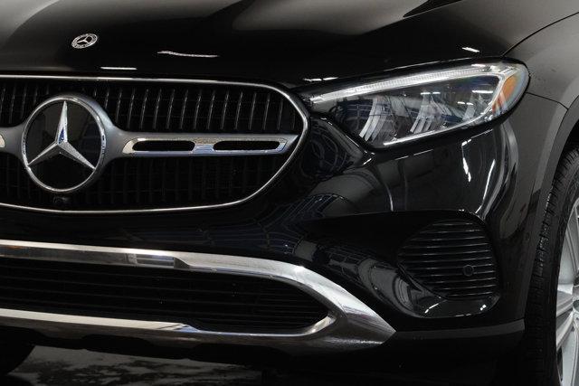 new 2025 Mercedes-Benz GLC 300 car, priced at $54,185